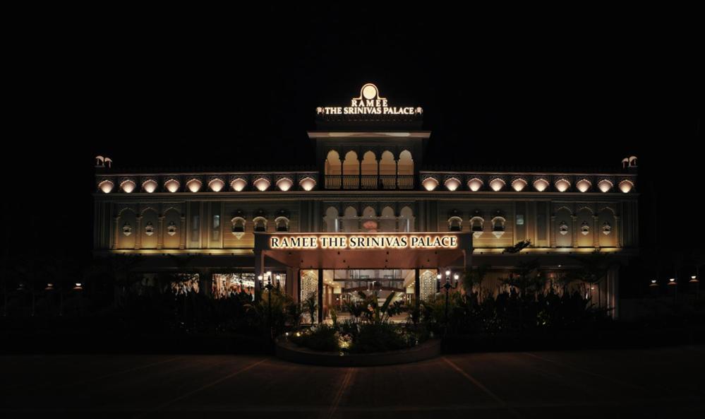 Ramee The Srinivas Palace ブジ エクステリア 写真