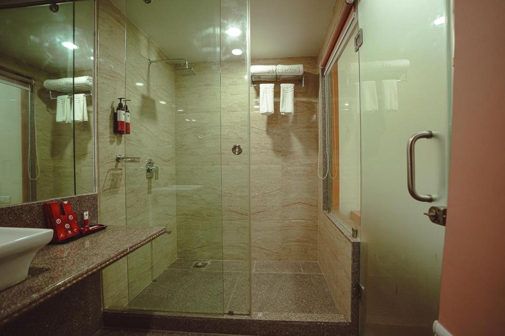 Ramee The Srinivas Palace ブジ エクステリア 写真