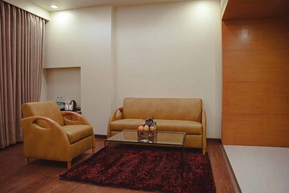 Ramee The Srinivas Palace ブジ エクステリア 写真