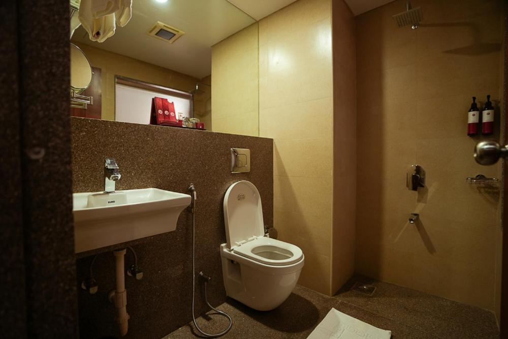 Ramee The Srinivas Palace ブジ エクステリア 写真